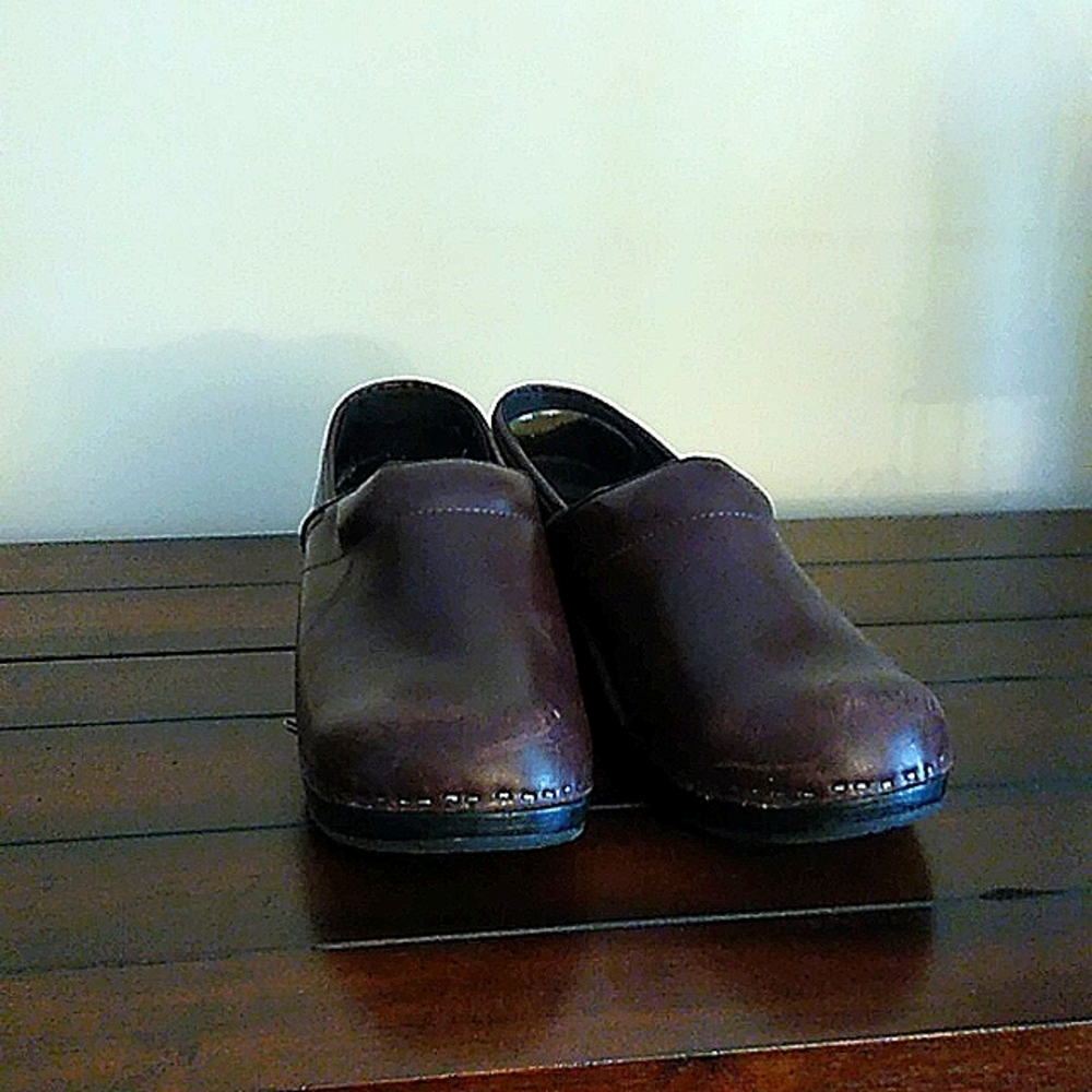 Size 9 L L bean clogs brown 🤎